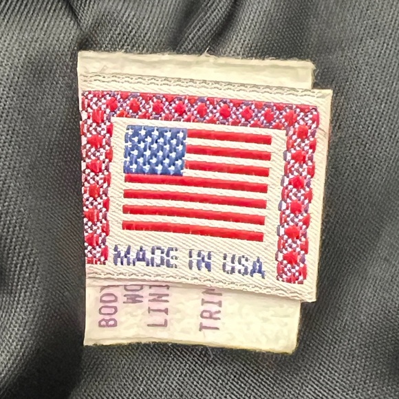 Vtg UNIVERSITY OF IOWA Golden Bear Black Leather Wool Sz Med Varsity Jacket USA! - Picture 9 of 12